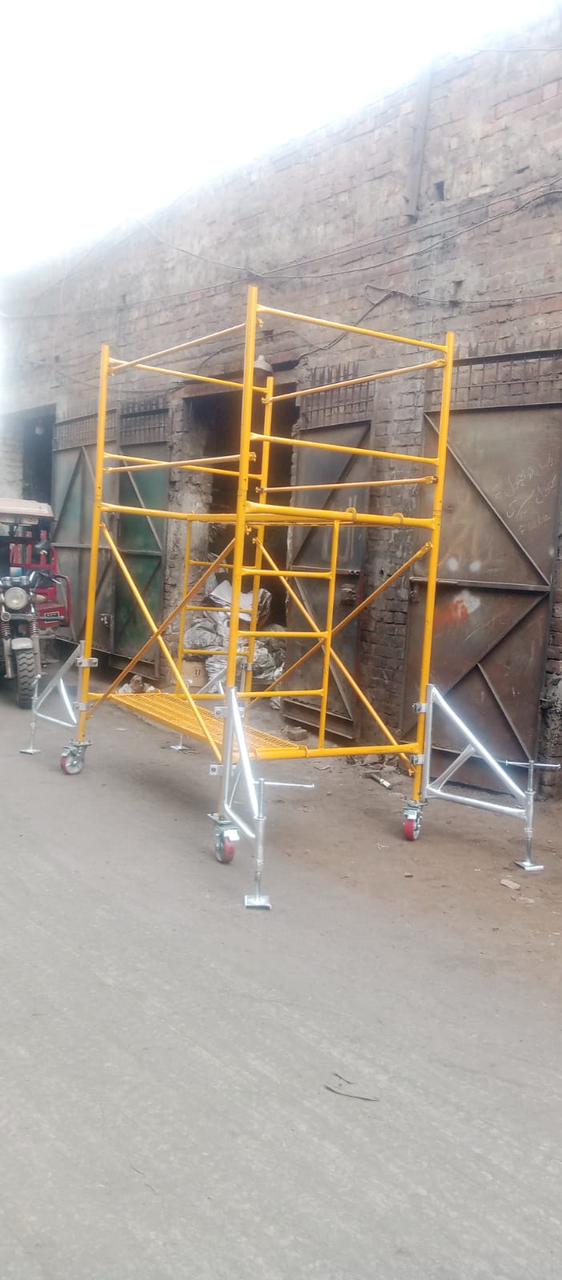 Mobile Step Ladder Scaffolding Tower